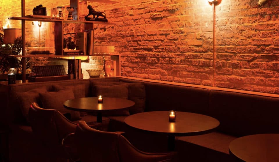13 Speakeasy Chicago Bars You’ll Want To Sneak Into This Weekend