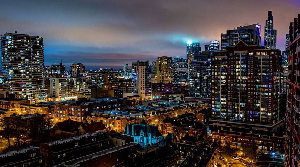 The South Loop Throws Balcony Parties Every Night To Celebrate Essential Workers Secret Chicago