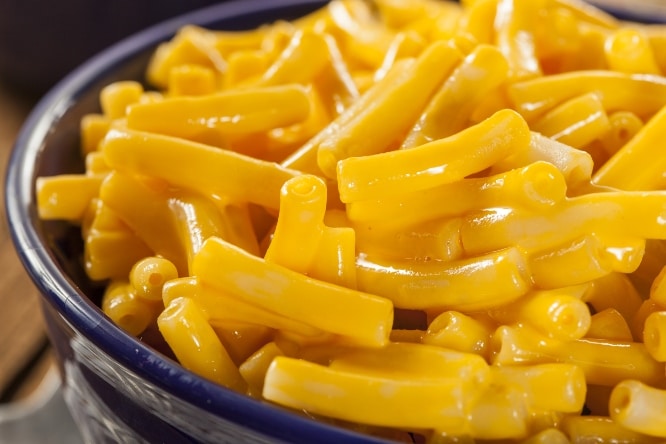 Close up image of mac and cheese in a bowl