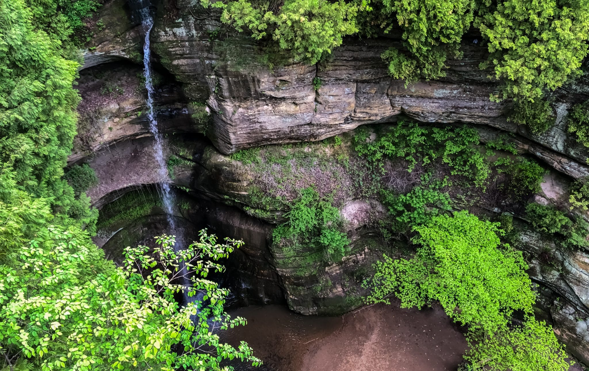 Image of the Wildcat Canyon waterfall near Chicago located in Starved Rock State Park