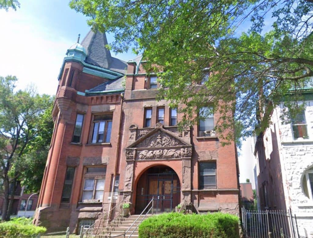 Exterior of the Lu Palmer mansion seen on Google Maps