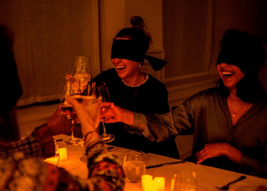 This Mysterious Dining In The Dark Experience Is Coming To Chicago This Winter