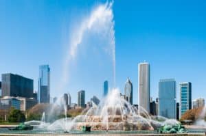 Image of Buckingham Memorial Fountain in the center of Grant Park, Chicago during a water show
