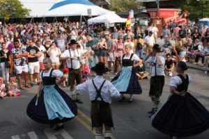 Maifest dancers performing 