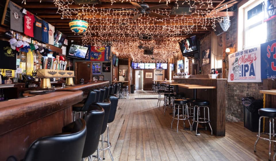 The 10 Best Chicago Sports Bars To Watch Every Football Game This Year